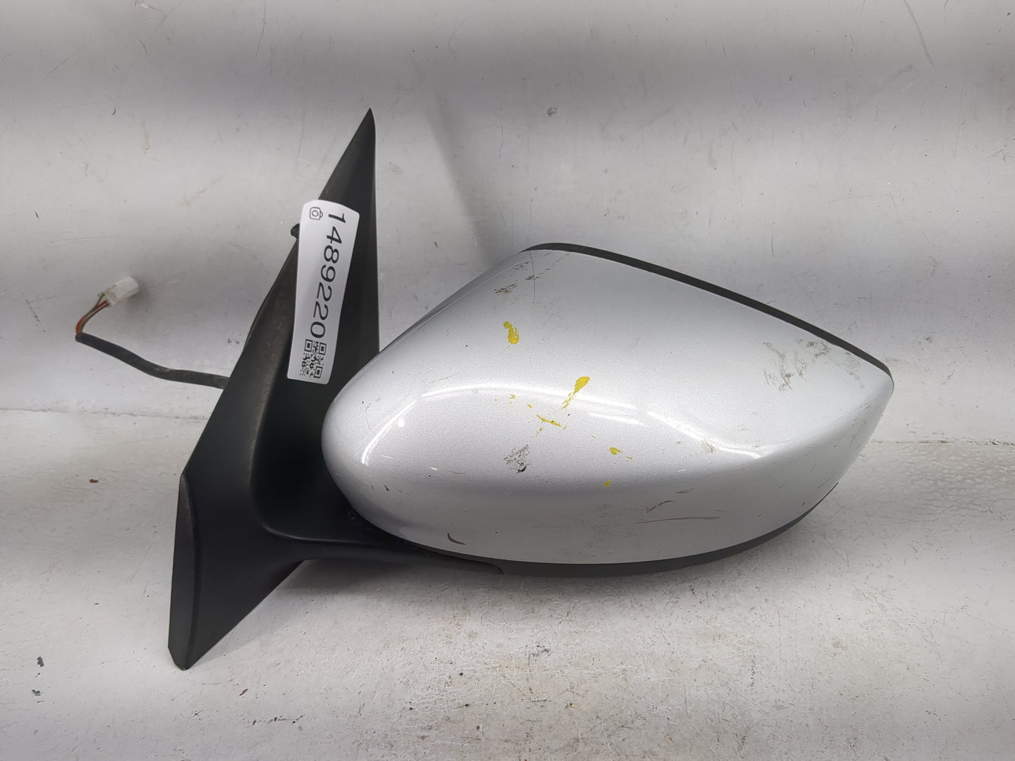 2015 Nissan Sentra Driver Side View Mirror - Left Door Mirror OEM Used - Oemusedautoparts1.com