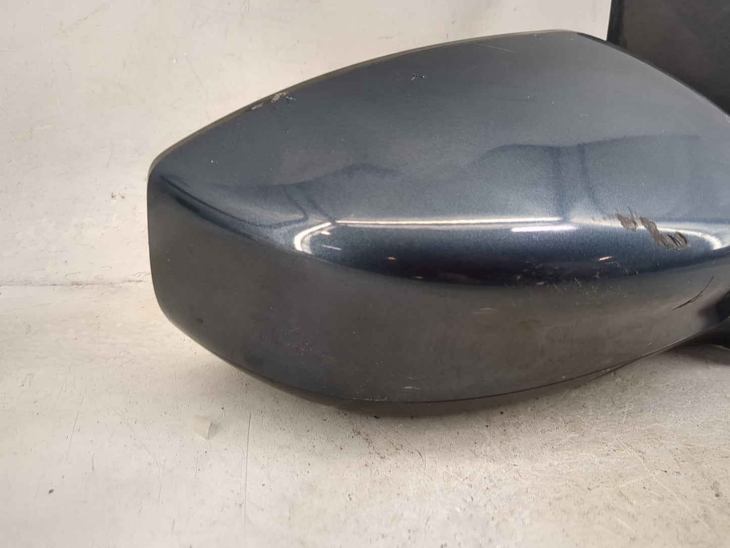 2013-2015 Nissan Sentra Passenger Side View Mirror - Right Door Mirror OEM Used - Oemusedautoparts1.com