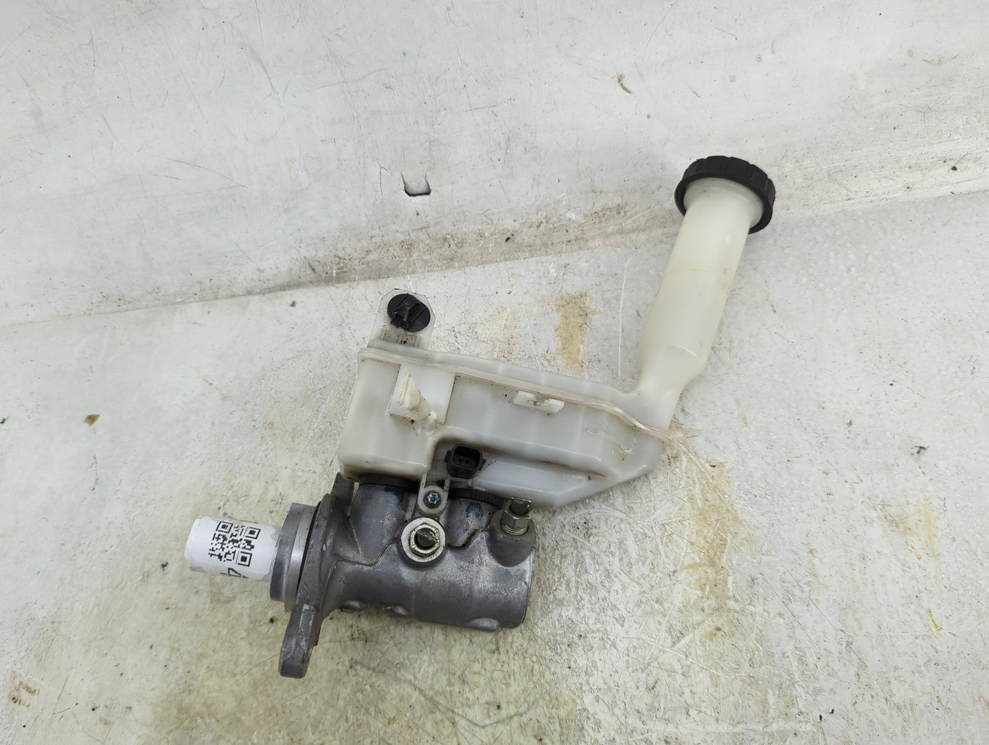 2013-2019 Nissan Sentra Brake Master Cylinder 1496761 - Oemusedautoparts1.com
