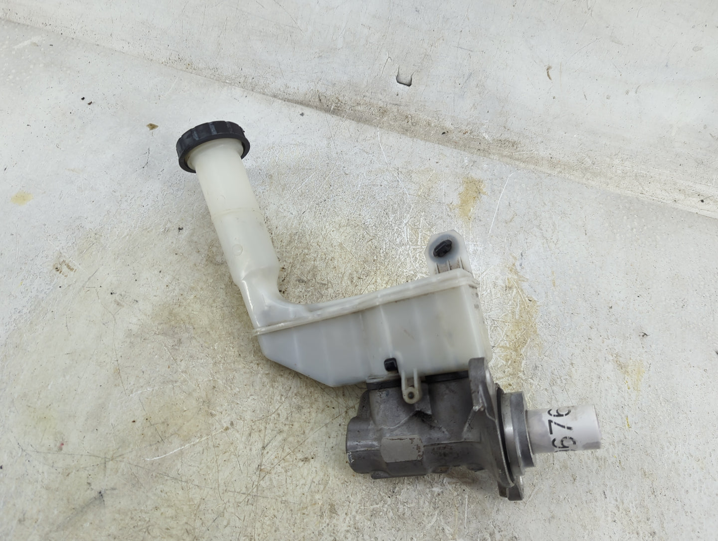 2013-2019 Nissan Sentra Brake Master Cylinder 1496761 - Oemusedautoparts1.com