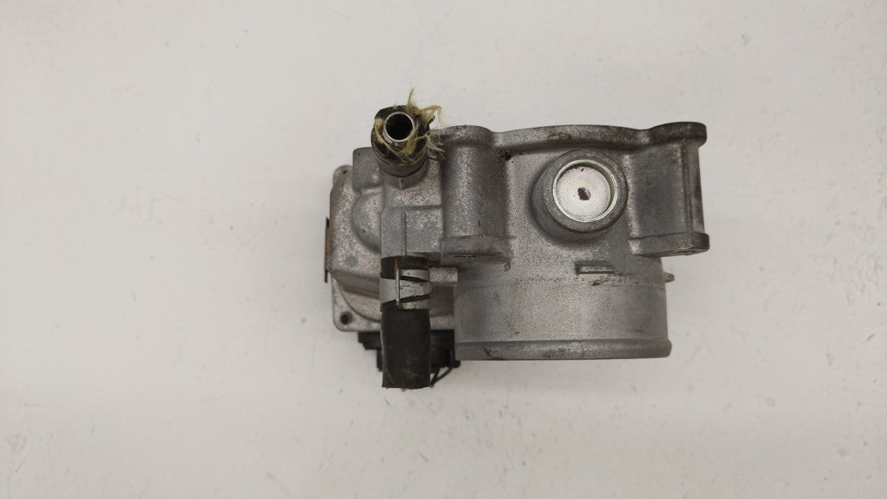 2013-2019 Nissan Sentra Throttle Body P/N:3RA60-01 C 3RA60-01 E, 3RA60-01 D Fits Fits 2013 2014 2015 2016 2017 2018 2019 OEM