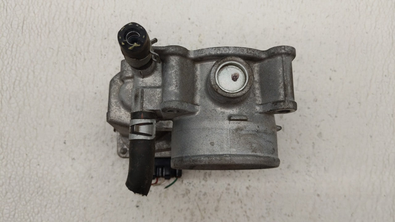 2013-2019 Nissan Sentra Throttle Body P/N:3RA60-01 C 3RA60-01 E, 3RA60-01 D Fits Fits 2013 2014 2015 2016 2017 2018 2019 OEM