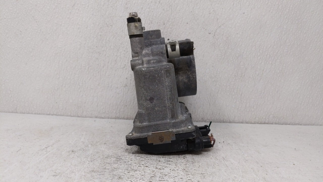 2013-2019 Nissan Sentra Throttle Body P/N:3RA60-01 C 3RA60-01 E, 3RA60-01 D Fits Fits 2013 2014 2015 2016 2017 2018 2019 OEM