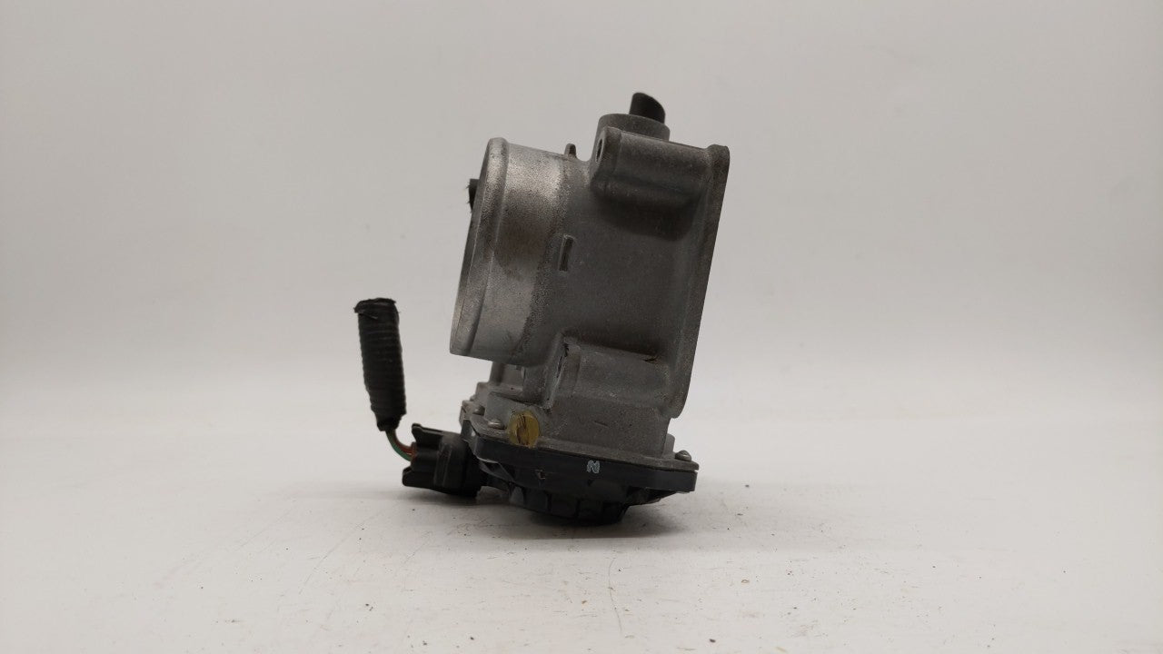 2013-2019 Nissan Sentra Throttle Body P/N:3RA60-01 C 3RA60-01 E, 3RA60-01 D Fits Fits 2013 2014 2015 2016 2017 2018 2019 OEM
