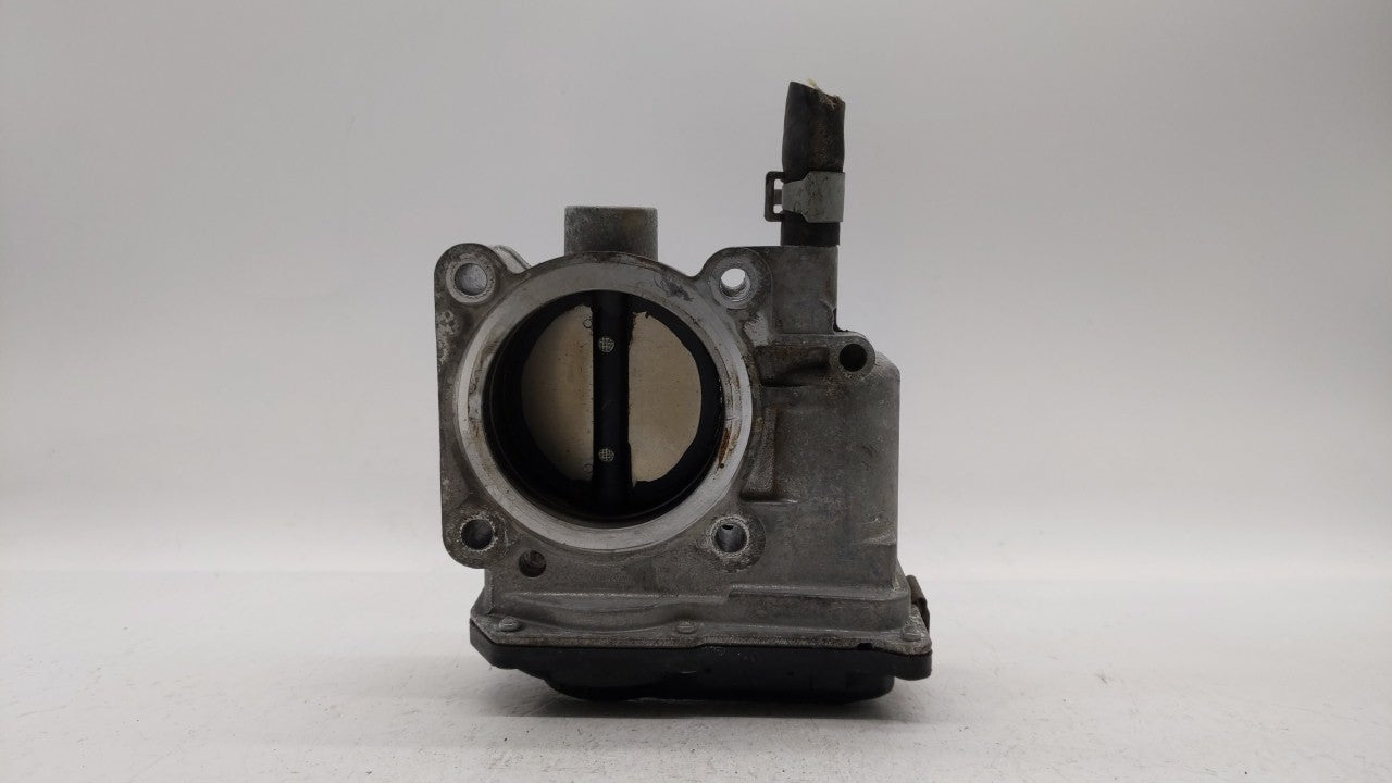 2013-2019 Nissan Sentra Throttle Body P/N:3RA60-01 C 3RA60-01 E, 3RA60-01 D Fits Fits 2013 2014 2015 2016 2017 2018 2019 OEM
