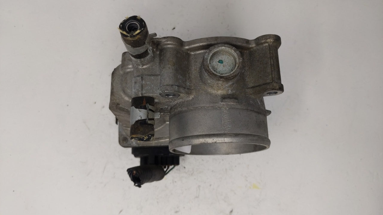 2013-2019 Nissan Sentra Throttle Body P/N:3RA60-01 C 3RA60-01 E, 3RA60-01 D Fits Fits 2013 2014 2015 2016 2017 2018 2019 OEM