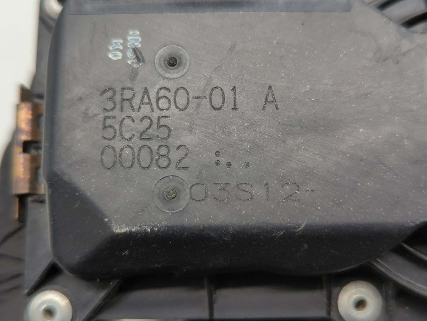 2013-2019 Nissan Sentra Throttle Body P/N:3RA60-01 C 3RA60-01 E, 3RA60-01 D Fits Fits 2013 2014 2015 2016 2017 2018 2019 OEM