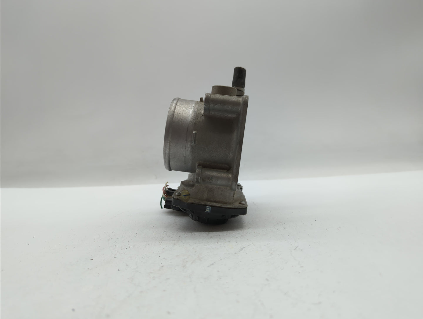 2013-2019 Nissan Sentra Throttle Body P/N:3RA60-01 C 3RA60-01 E, 3RA60-01 D Fits Fits 2013 2014 2015 2016 2017 2018 2019 OEM