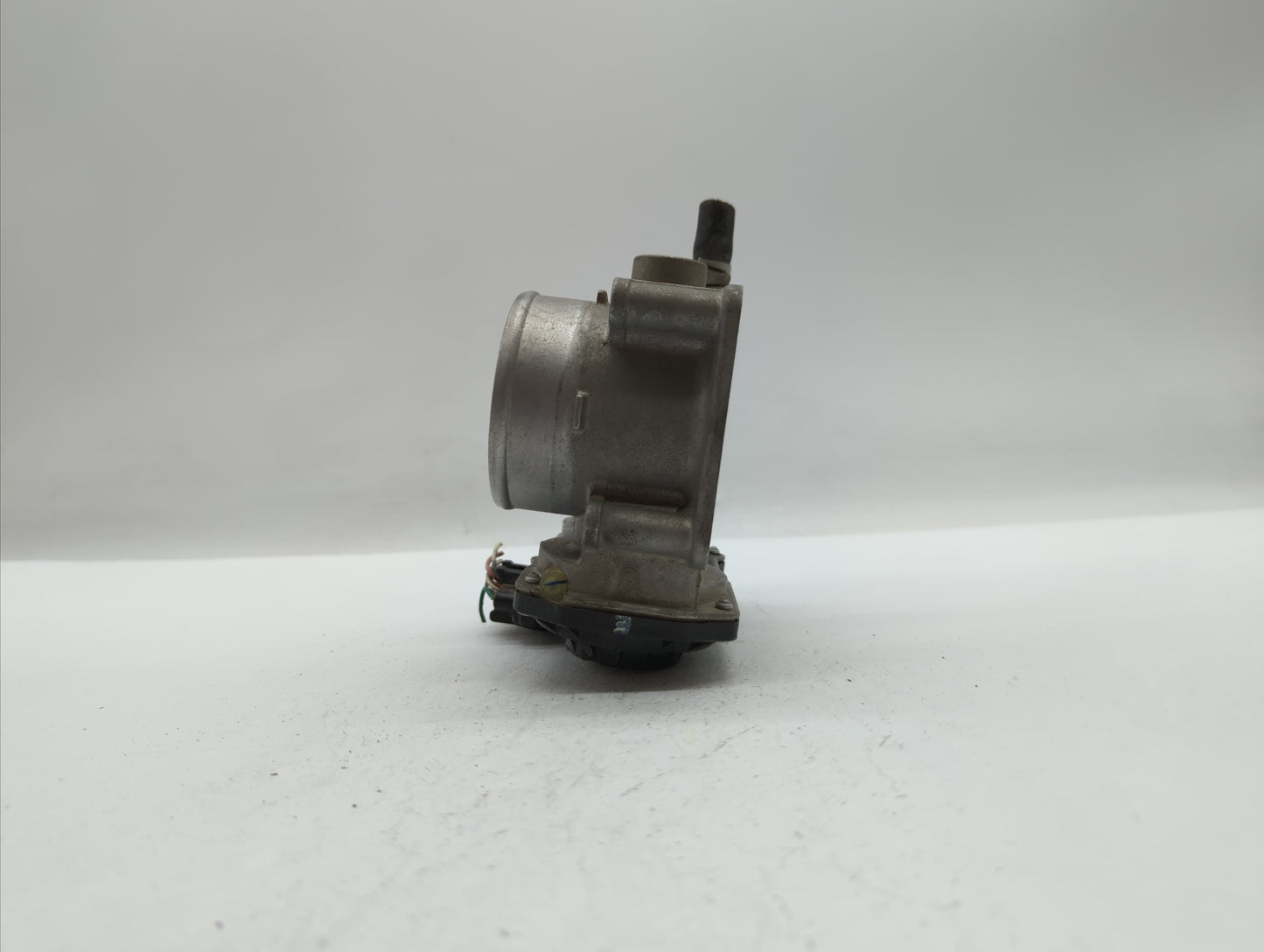 2013-2019 Nissan Sentra Throttle Body P/N:3RA60-01 C 3RA60-01 E, 3RA60-01 D Fits Fits 2013 2014 2015 2016 2017 2018 2019 OEM