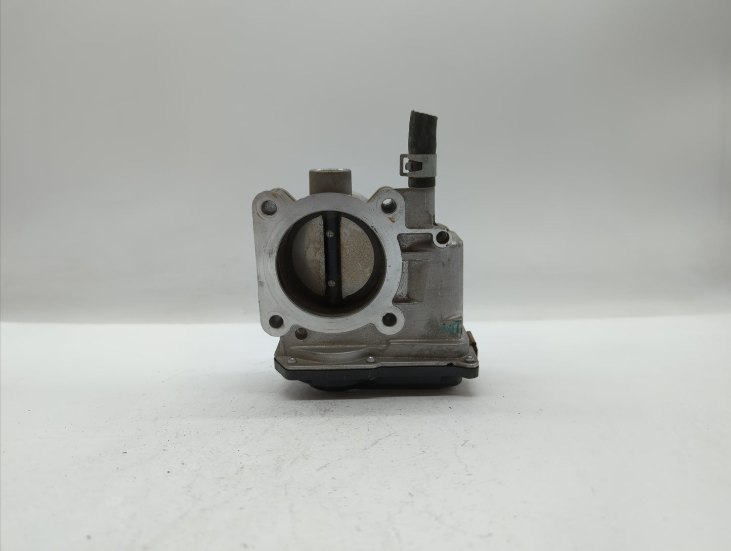 2013-2019 Nissan Sentra Throttle Body P/N:3RA60-01 C 3RA60-01 E, 3RA60-01 D Fits Fits 2013 2014 2015 2016 2017 2018 2019 OEM