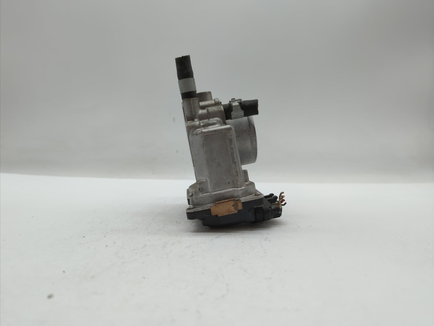 2013-2019 Nissan Sentra Throttle Body P/N:3RA60-01 C 3RA60-01 E, 3RA60-01 D Fits Fits 2013 2014 2015 2016 2017 2018 2019 OEM