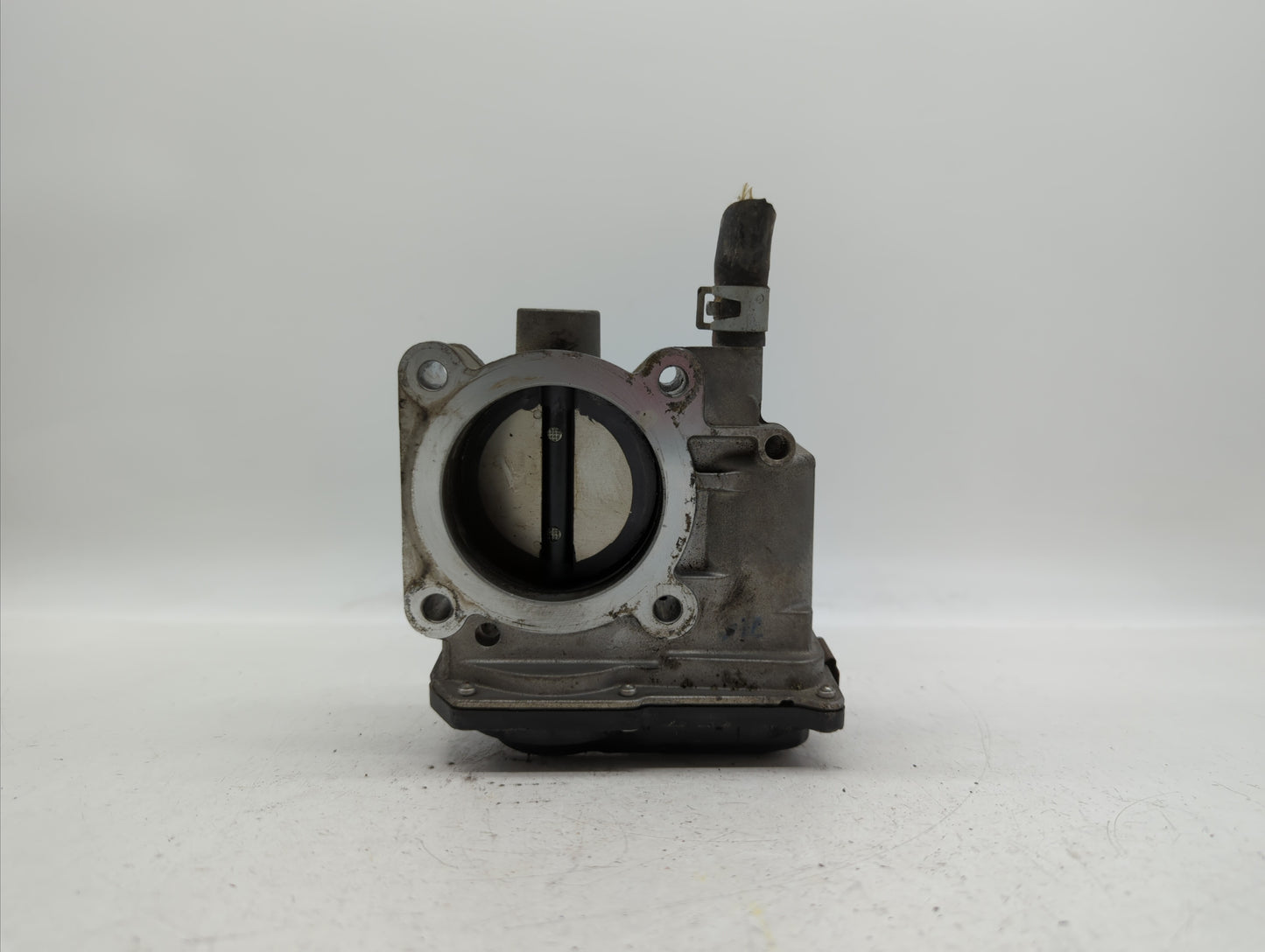 2013-2019 Nissan Sentra Throttle Body P/N:3RA60-01 C 3RA60-01 E, 3RA60-01 D Fits Fits 2013 2014 2015 2016 2017 2018 2019 OEM