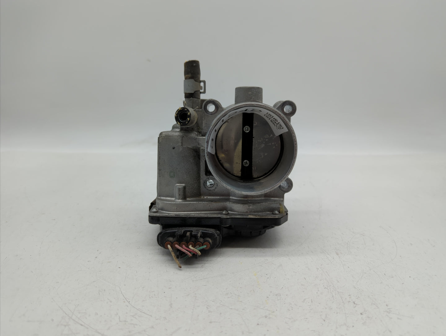2013-2019 Nissan Sentra Throttle Body P/N:3RA60-01 C 3RA60-01 E, 3RA60-01 D Fits Fits 2013 2014 2015 2016 2017 2018 2019 OEM