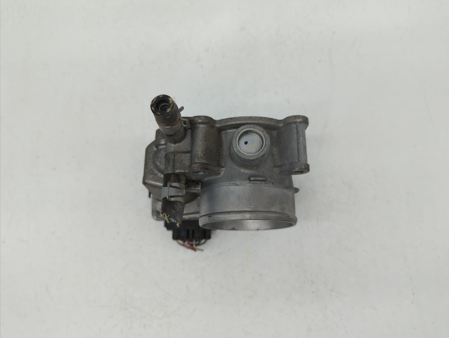 2013-2019 Nissan Sentra Throttle Body P/N:3RA60-01 C 3RA60-01 E, 3RA60-01 D Fits Fits 2013 2014 2015 2016 2017 2018 2019 OEM