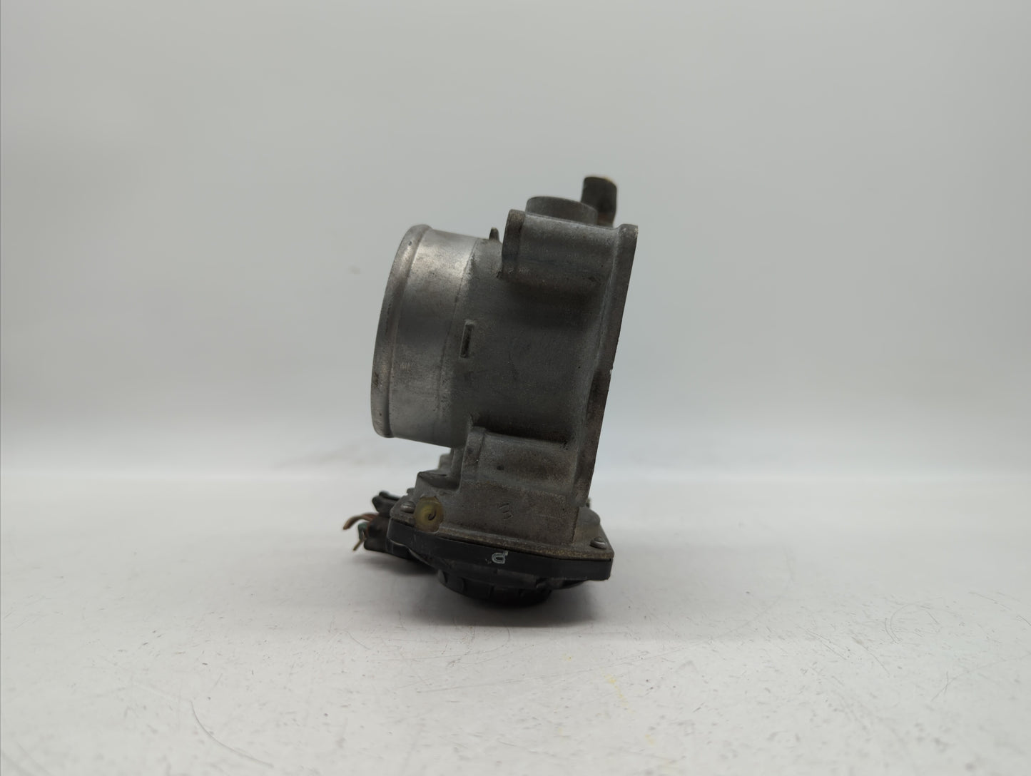 2013-2019 Nissan Sentra Throttle Body P/N:3RA60-01 C 3RA60-01 E, 3RA60-01 D Fits Fits 2013 2014 2015 2016 2017 2018 2019 OEM