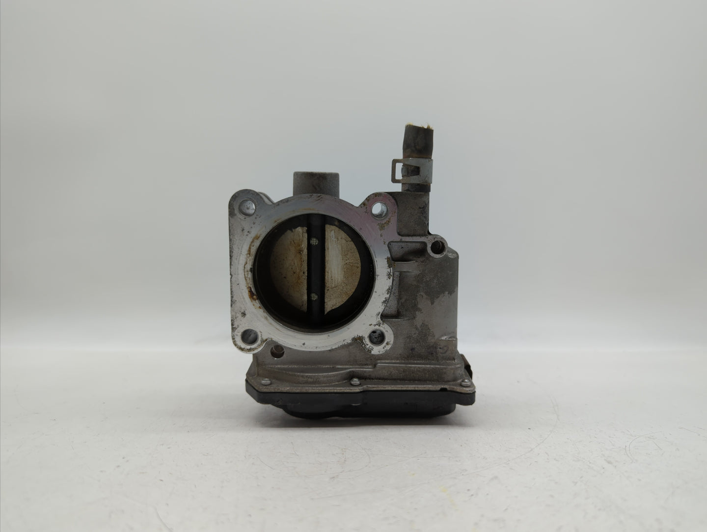 2013-2019 Nissan Sentra Throttle Body P/N:3RA60-01 C 3RA60-01 E, 3RA60-01 D Fits Fits 2013 2014 2015 2016 2017 2018 2019 OEM
