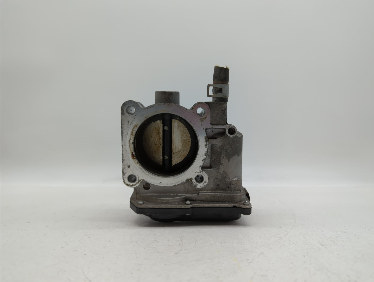 2013-2019 Nissan Sentra Throttle Body P/N:3RA60-01 C 3RA60-01 E, 3RA60-01 D Fits Fits 2013 2014 2015 2016 2017 2018 2019 OEM