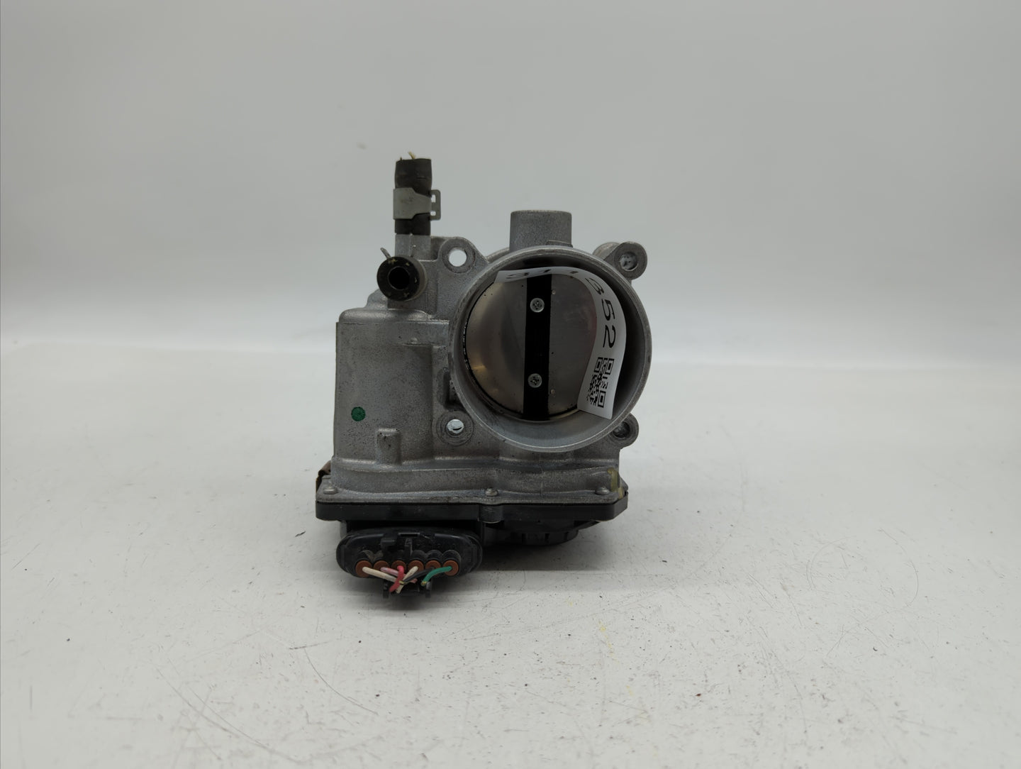 2013-2019 Nissan Sentra Throttle Body P/N:3RA60-01 C 3RA60-01 E, 3RA60-01 D Fits Fits 2013 2014 2015 2016 2017 2018 2019 OEM