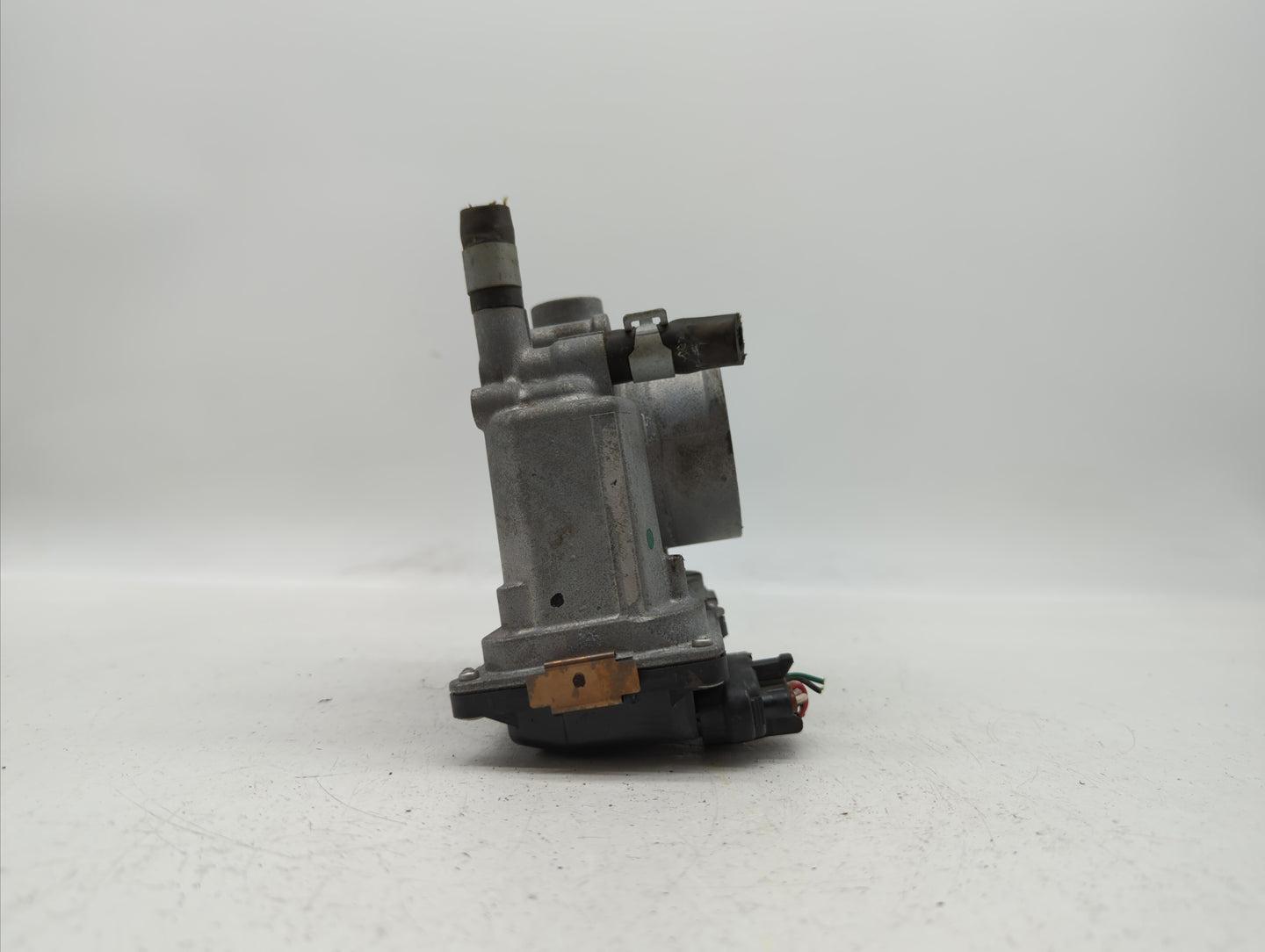 2013-2019 Nissan Sentra Throttle Body P/N:3RA60-01 C 3RA60-01 E, 3RA60-01 D Fits Fits 2013 2014 2015 2016 2017 2018 2019 OEM