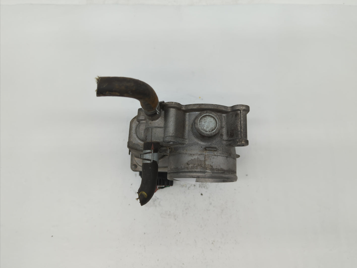2013-2019 Nissan Sentra Throttle Body P/N:3RA60-01 C 3RA60-01 E, 3RA60-01 D Fits Fits 2013 2014 2015 2016 2017 2018 2019 OEM