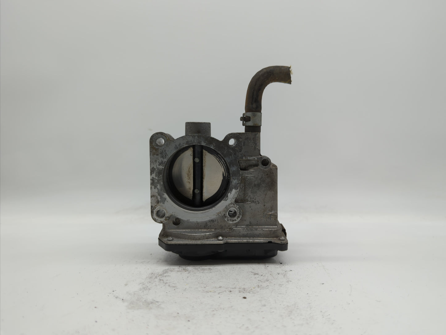 2013-2019 Nissan Sentra Throttle Body P/N:3RA60-01 C 3RA60-01 E, 3RA60-01 D Fits Fits 2013 2014 2015 2016 2017 2018 2019 OEM