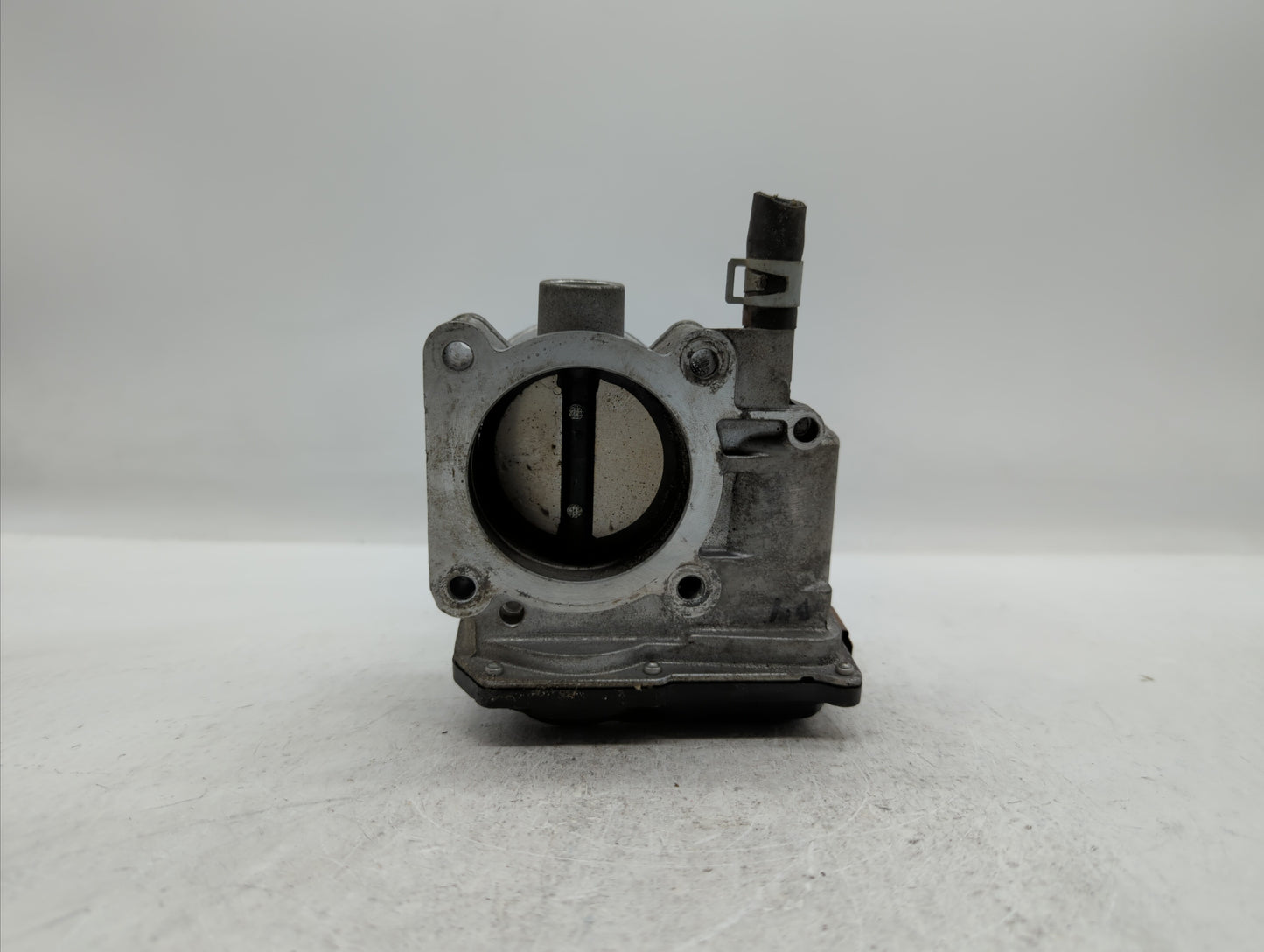 2013-2019 Nissan Sentra Throttle Body P/N:3RA60-01 C 3RA60-01 E, 3RA60-01 D Fits Fits 2013 2014 2015 2016 2017 2018 2019 OEM