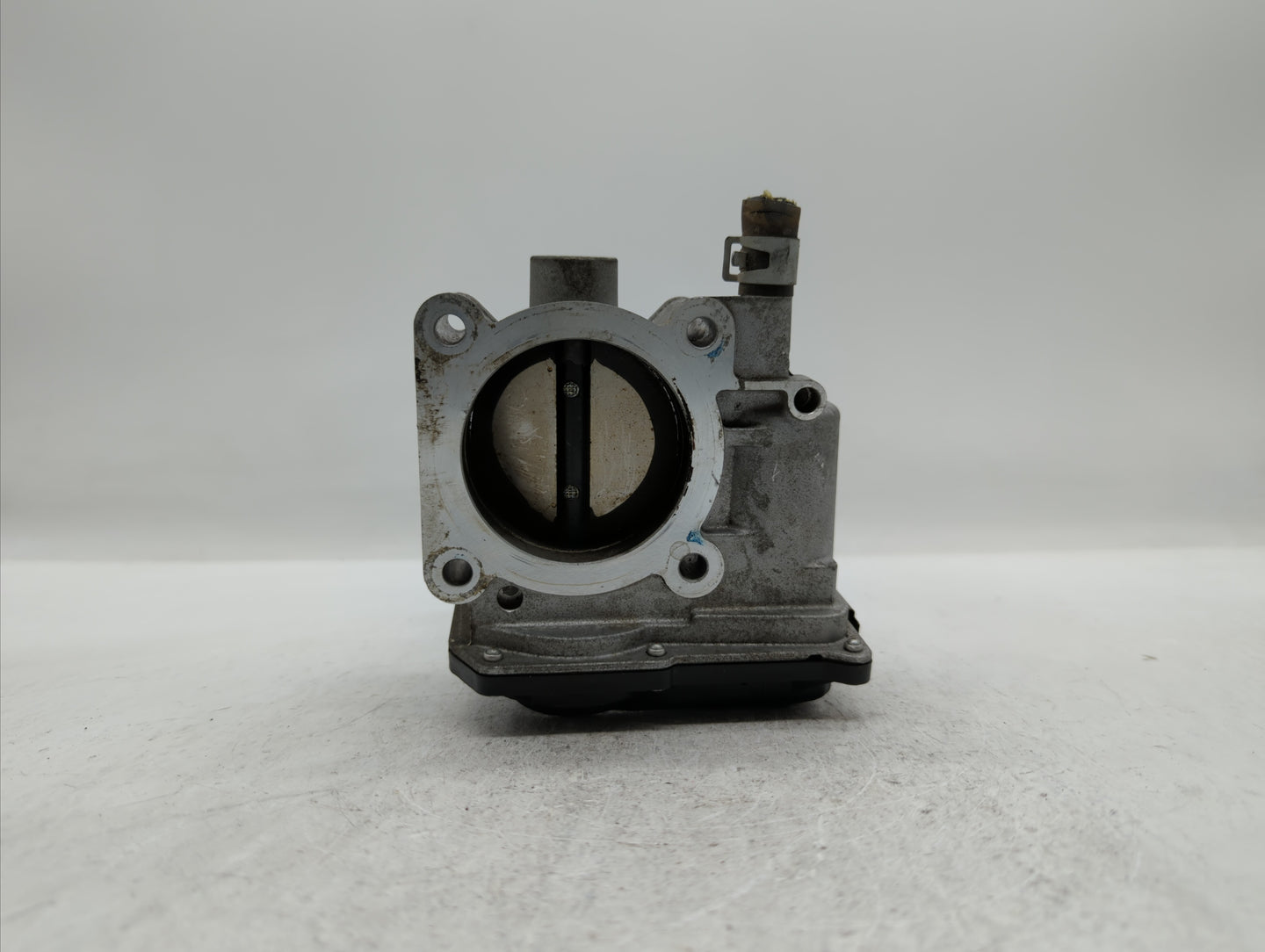 2013-2019 Nissan Sentra Throttle Body P/N:3RA60-01 C 3RA60-01 E, 3RA60-01 D Fits Fits 2013 2014 2015 2016 2017 2018 2019 OEM