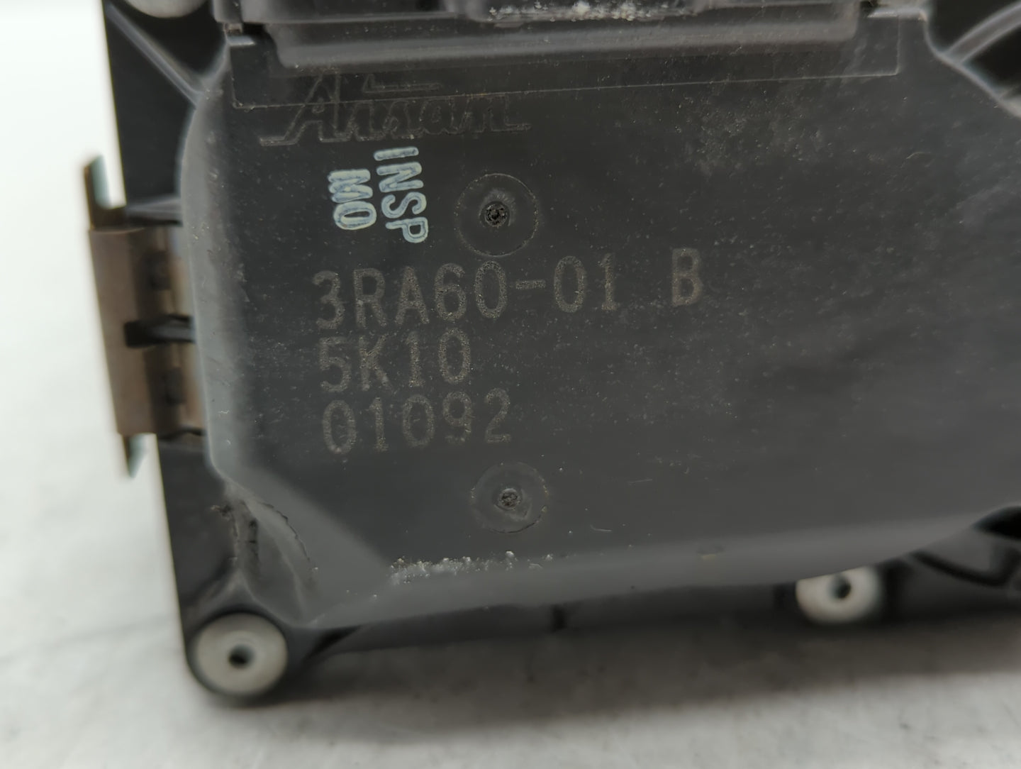 2013-2019 Nissan Sentra Throttle Body P/N:3RA60-01 C 3RA60-01 E, 3RA60-01 D Fits Fits 2013 2014 2015 2016 2017 2018 2019 OEM