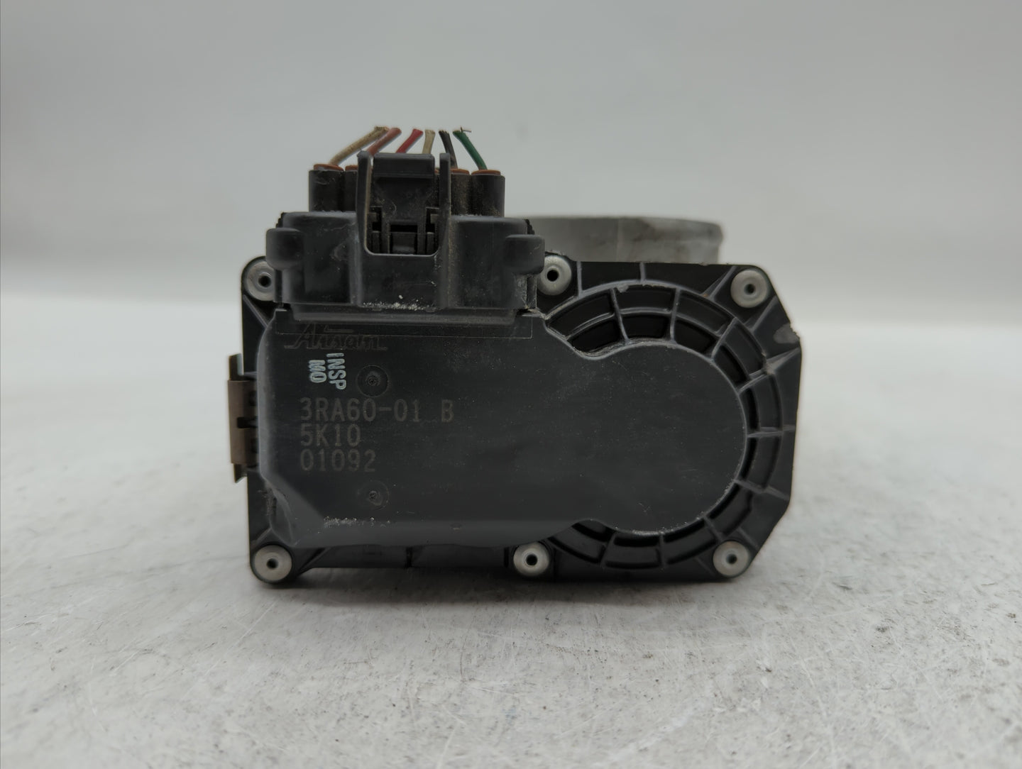 2013-2019 Nissan Sentra Throttle Body P/N:3RA60-01 C 3RA60-01 E, 3RA60-01 D Fits Fits 2013 2014 2015 2016 2017 2018 2019 OEM