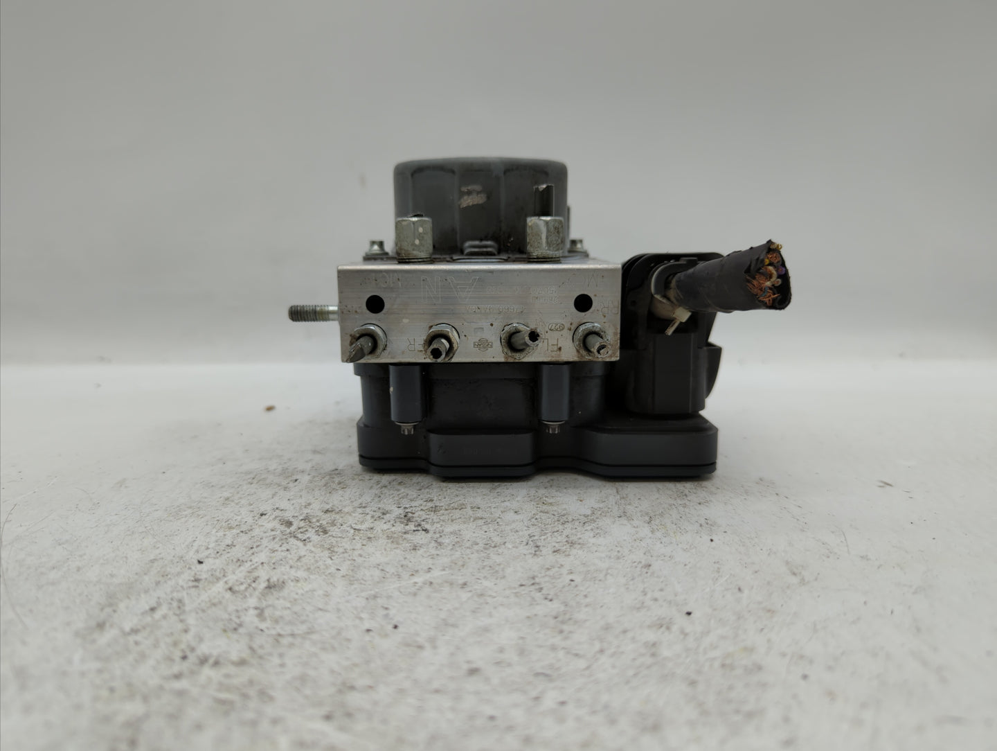 2015 Nissan Sentra ABS Pump Control Module Replacement P/N:47660 9AN2A 47660 9AN0A Fits OEM Used Auto Parts - Oemusedautopar