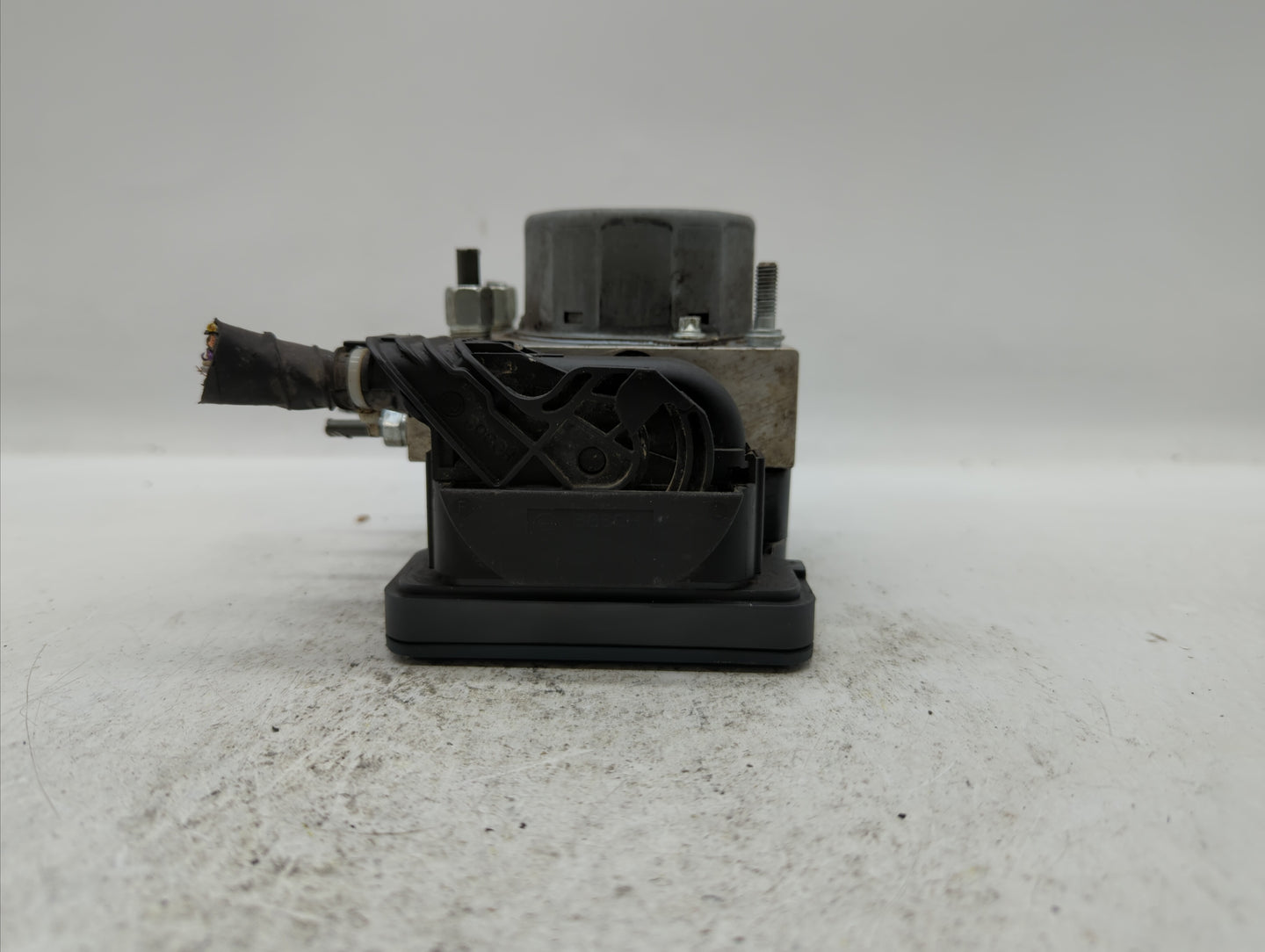 2015 Nissan Sentra ABS Pump Control Module Replacement P/N:47660 9AN2A 47660 9AN0A Fits OEM Used Auto Parts - Oemusedautopar