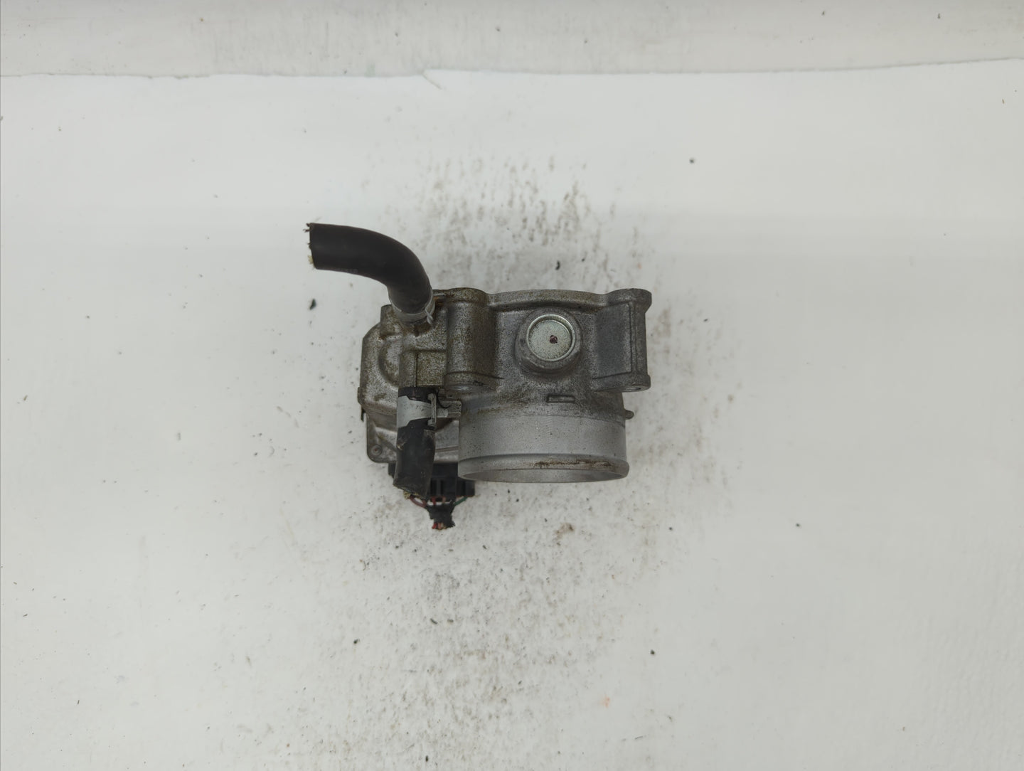2013-2019 Nissan Sentra Throttle Body P/N:3RA60-01 C 3RA60-01 E, 3RA60-01 D Fits Fits 2013 2014 2015 2016 2017 2018 2019 OEM