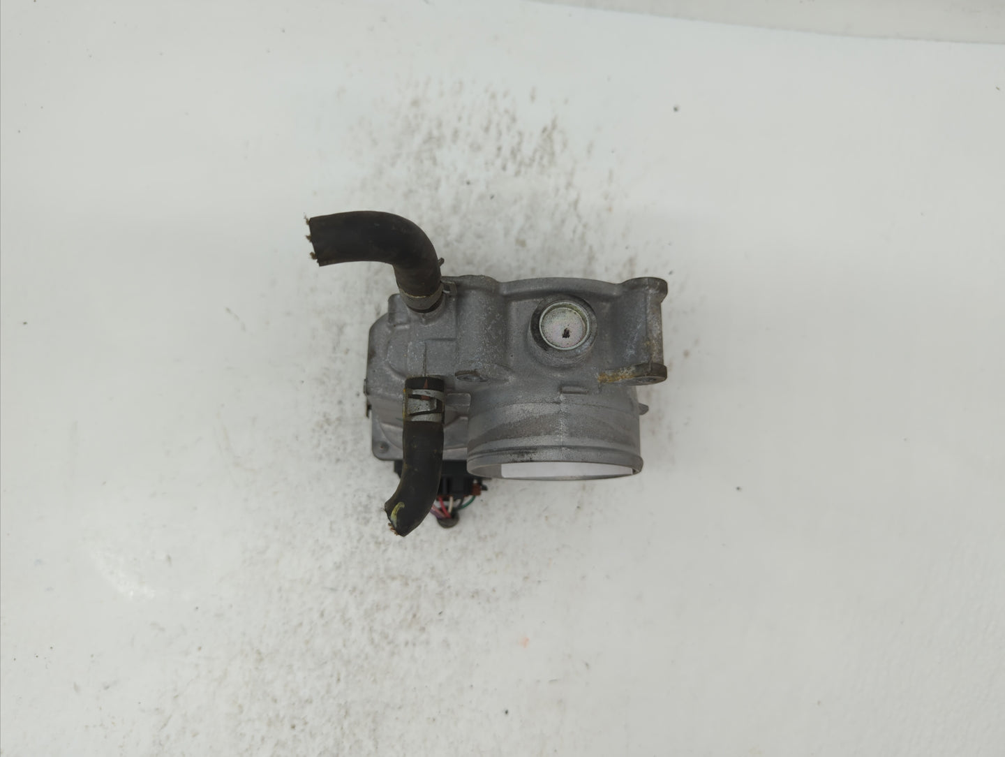 2013-2019 Nissan Sentra Throttle Body P/N:3RA60-01 C 3RA60-01 E, 3RA60-01 D Fits Fits 2013 2014 2015 2016 2017 2018 2019 OEM
