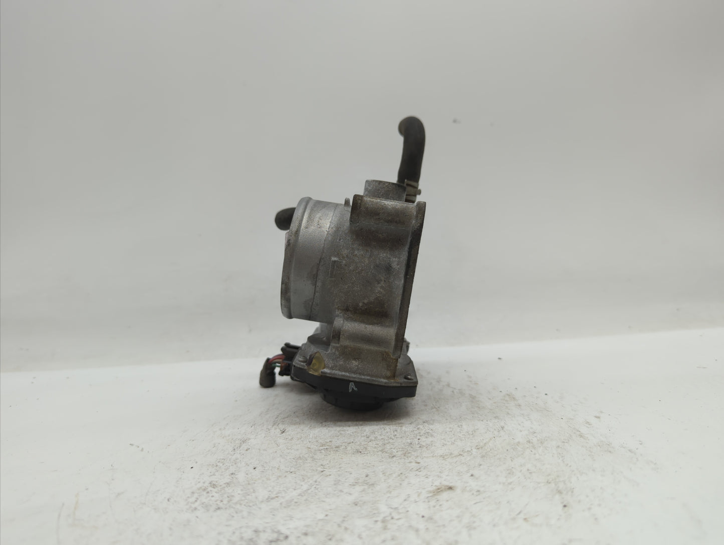 2013-2019 Nissan Sentra Throttle Body P/N:3RA60-01 C 3RA60-01 E, 3RA60-01 D Fits Fits 2013 2014 2015 2016 2017 2018 2019 OEM