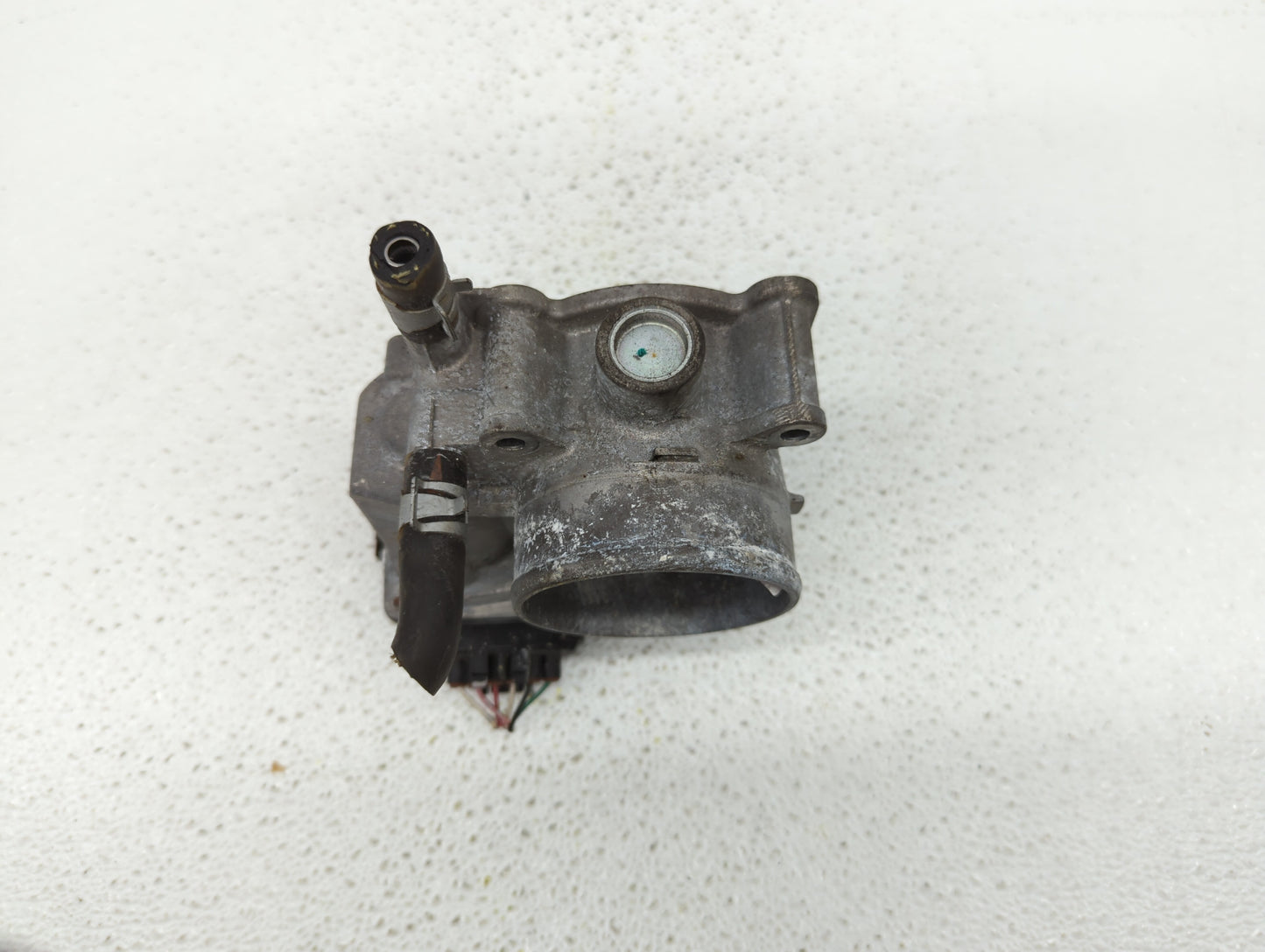 2013-2019 Nissan Sentra Throttle Body P/N:3RA60-01 C 3RA60-01 E, 3RA60-01 D Fits Fits 2013 2014 2015 2016 2017 2018 2019 OEM