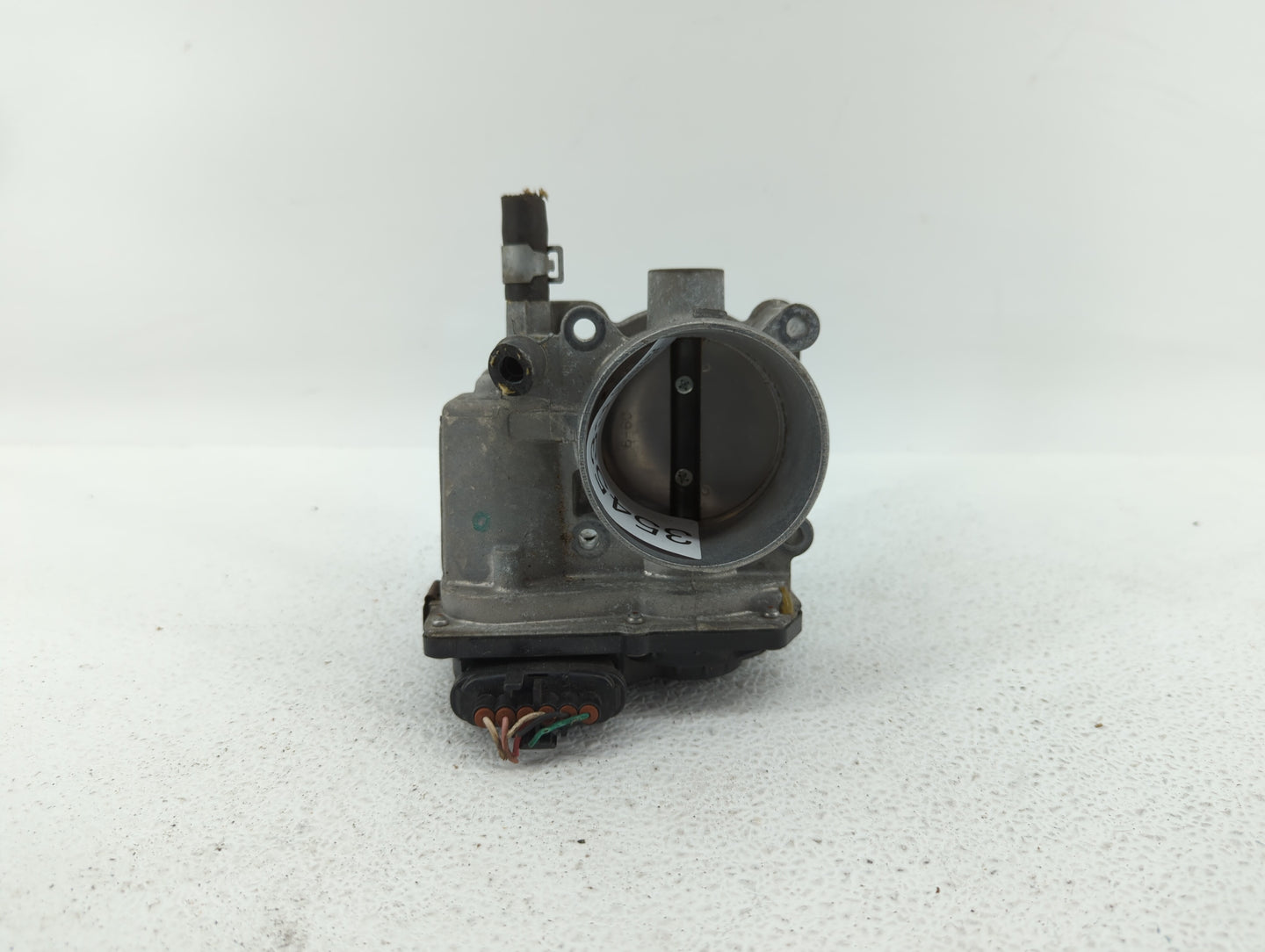 2013-2019 Nissan Sentra Throttle Body P/N:3RA60-01 C 3RA60-01 E, 3RA60-01 D Fits Fits 2013 2014 2015 2016 2017 2018 2019 OEM