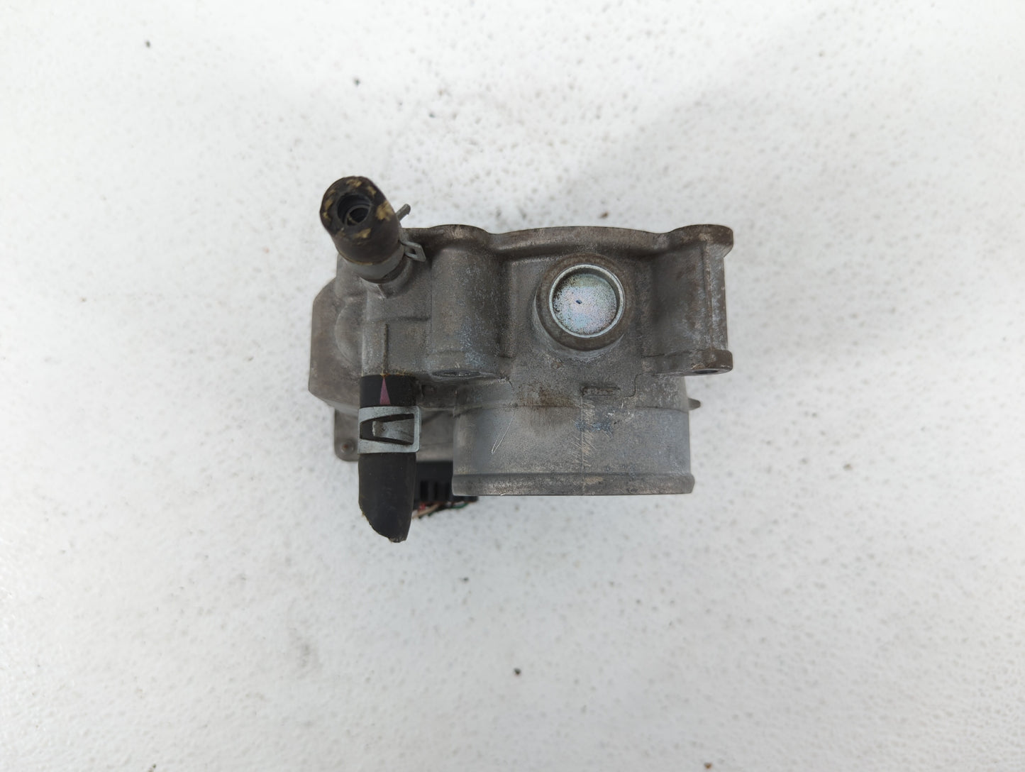 2013-2019 Nissan Sentra Throttle Body P/N:3RA60-01 C 3RA60-01 E, 3RA60-01 D Fits Fits 2013 2014 2015 2016 2017 2018 2019 OEM