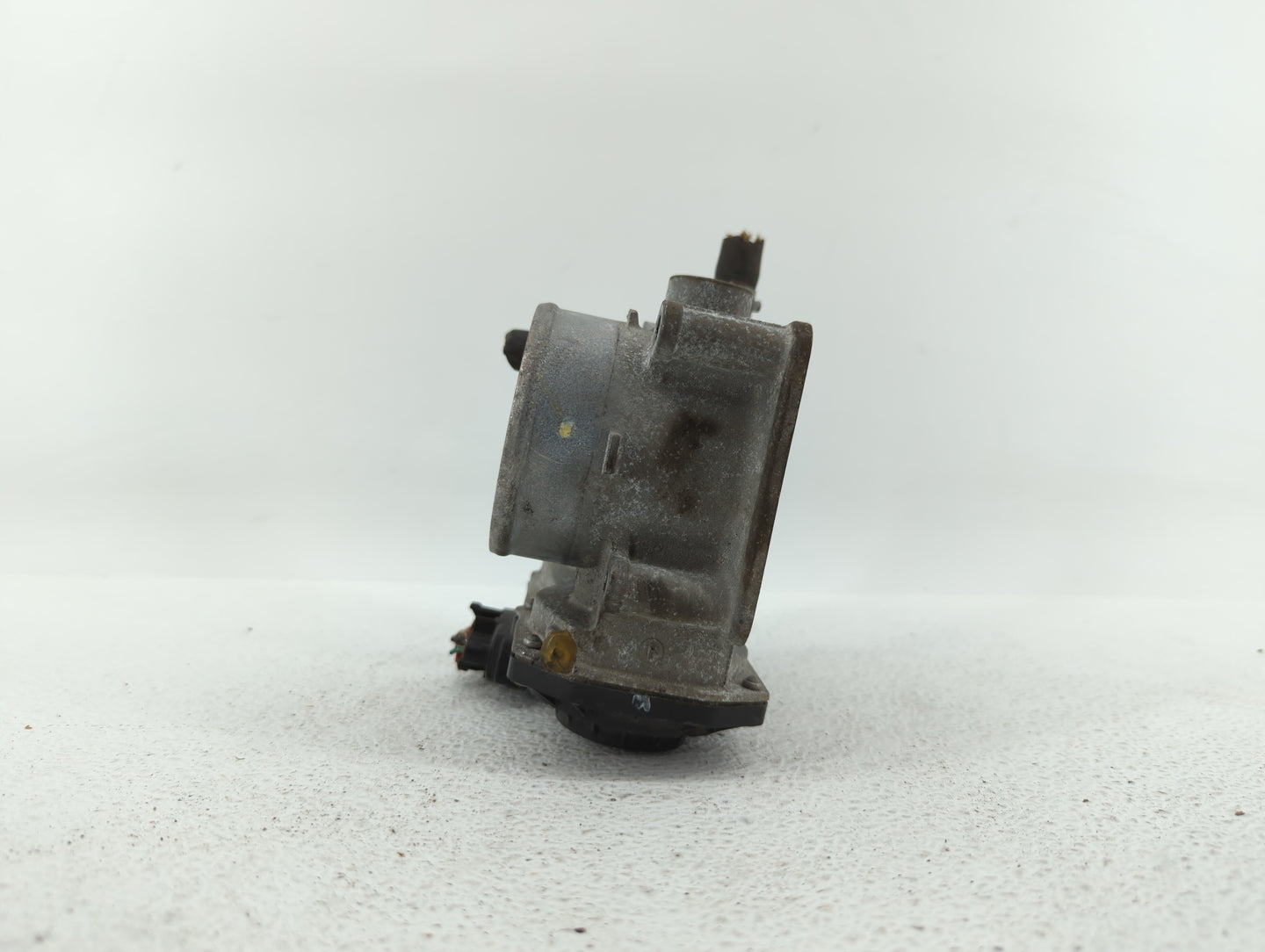 2013-2019 Nissan Sentra Throttle Body P/N:3RA60-01 C 3RA60-01 E, 3RA60-01 D Fits Fits 2013 2014 2015 2016 2017 2018 2019 OEM