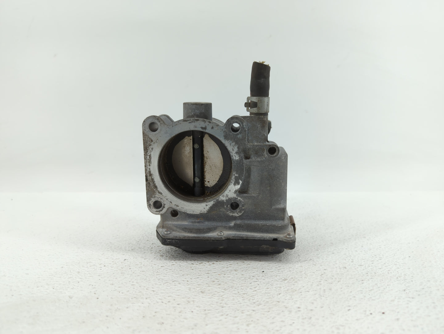 2013-2019 Nissan Sentra Throttle Body P/N:3RA60-01 C 3RA60-01 E, 3RA60-01 D Fits Fits 2013 2014 2015 2016 2017 2018 2019 OEM