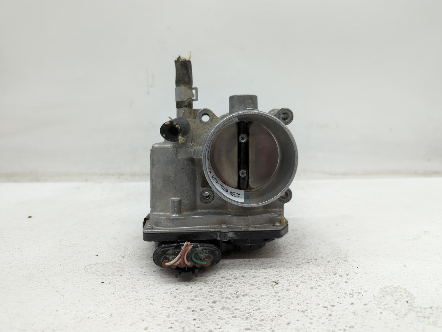 2013-2019 Nissan Sentra Throttle Body P/N:3RA60-01 C 3RA60-01 E, 3RA60-01 D Fits Fits 2013 2014 2015 2016 2017 2018 2019 OEM