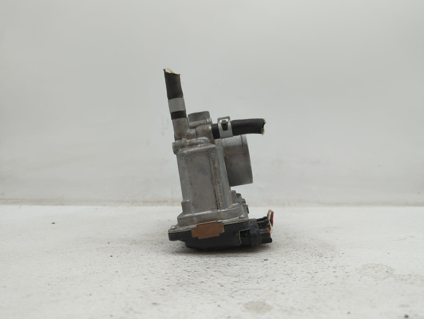 2013-2019 Nissan Sentra Throttle Body P/N:3RA60-01 C 3RA60-01 E, 3RA60-01 D Fits Fits 2013 2014 2015 2016 2017 2018 2019 OEM
