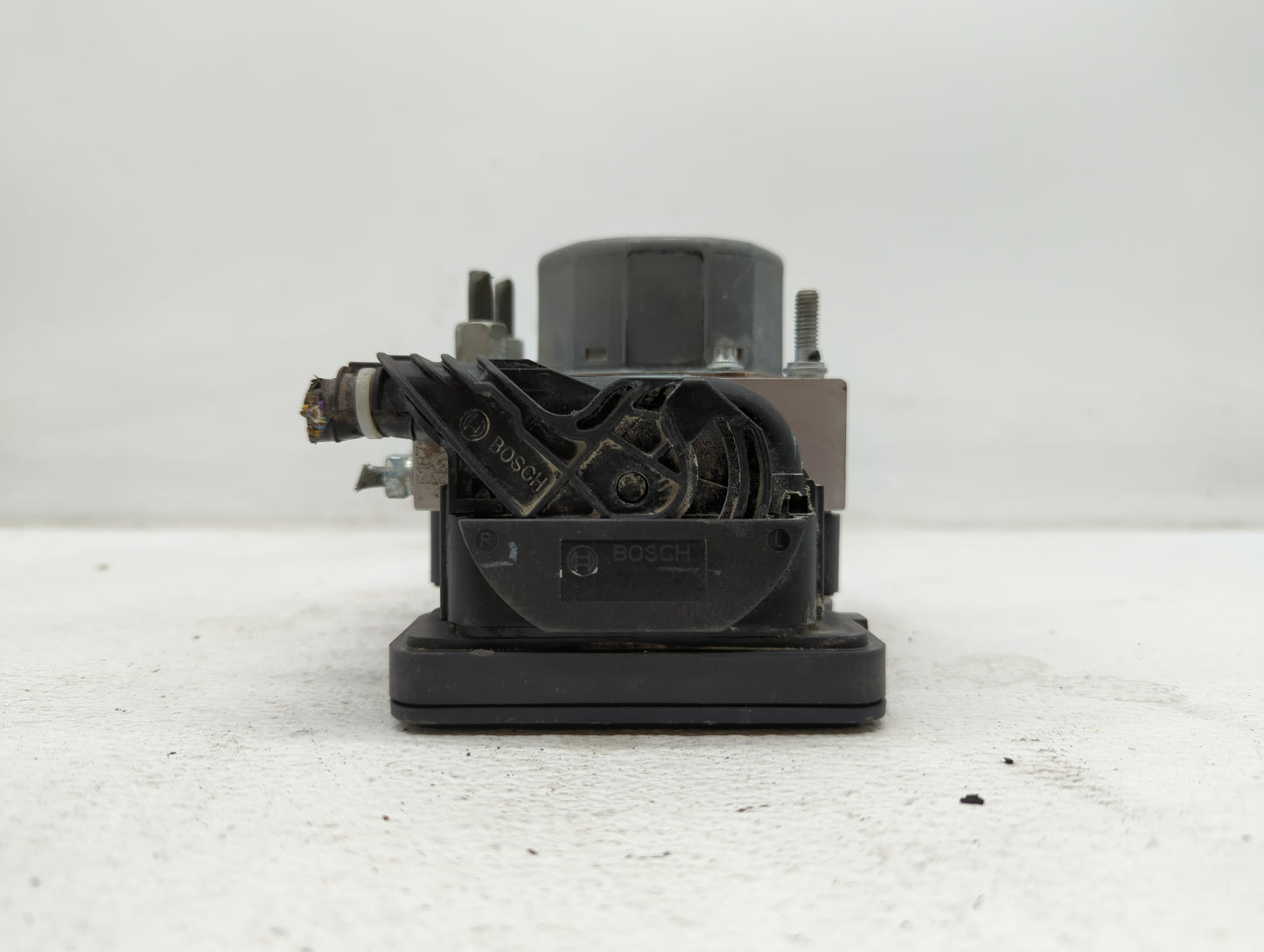 2014-2015 Nissan Sentra ABS Pump Control Module Replacement P/N:47660 5UD0C 47660 3SG0C Fits Fits 2014 2015 OEM Used Auto Pa