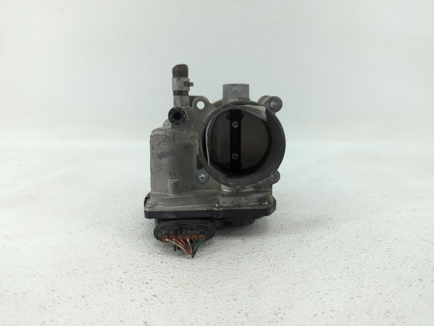 2013-2019 Nissan Sentra Throttle Body P/N:3RA60-01 C 3RA60-01 E, 3RA60-01 D Fits Fits 2013 2014 2015 2016 2017 2018 2019 OEM