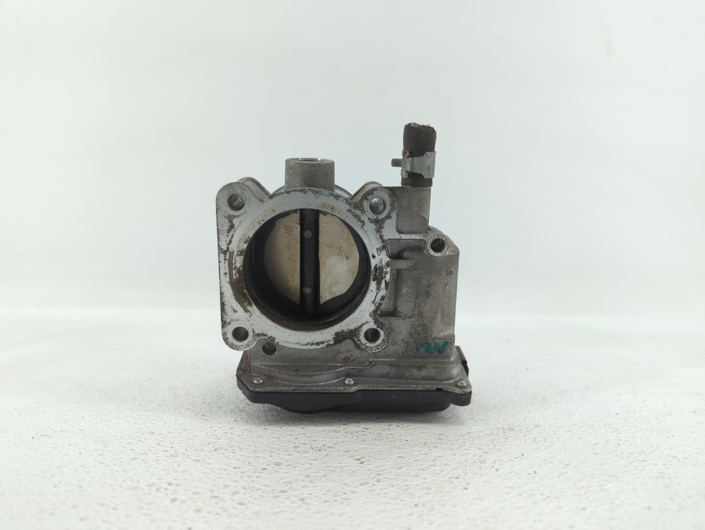 2013-2019 Nissan Sentra Throttle Body P/N:3RA60-01 C 3RA60-01 E, 3RA60-01 D Fits Fits 2013 2014 2015 2016 2017 2018 2019 OEM