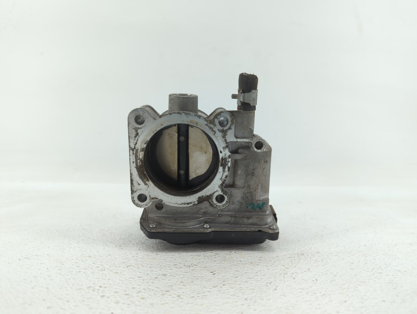 2013-2019 Nissan Sentra Throttle Body P/N:3RA60-01 C 3RA60-01 E, 3RA60-01 D Fits Fits 2013 2014 2015 2016 2017 2018 2019 OEM