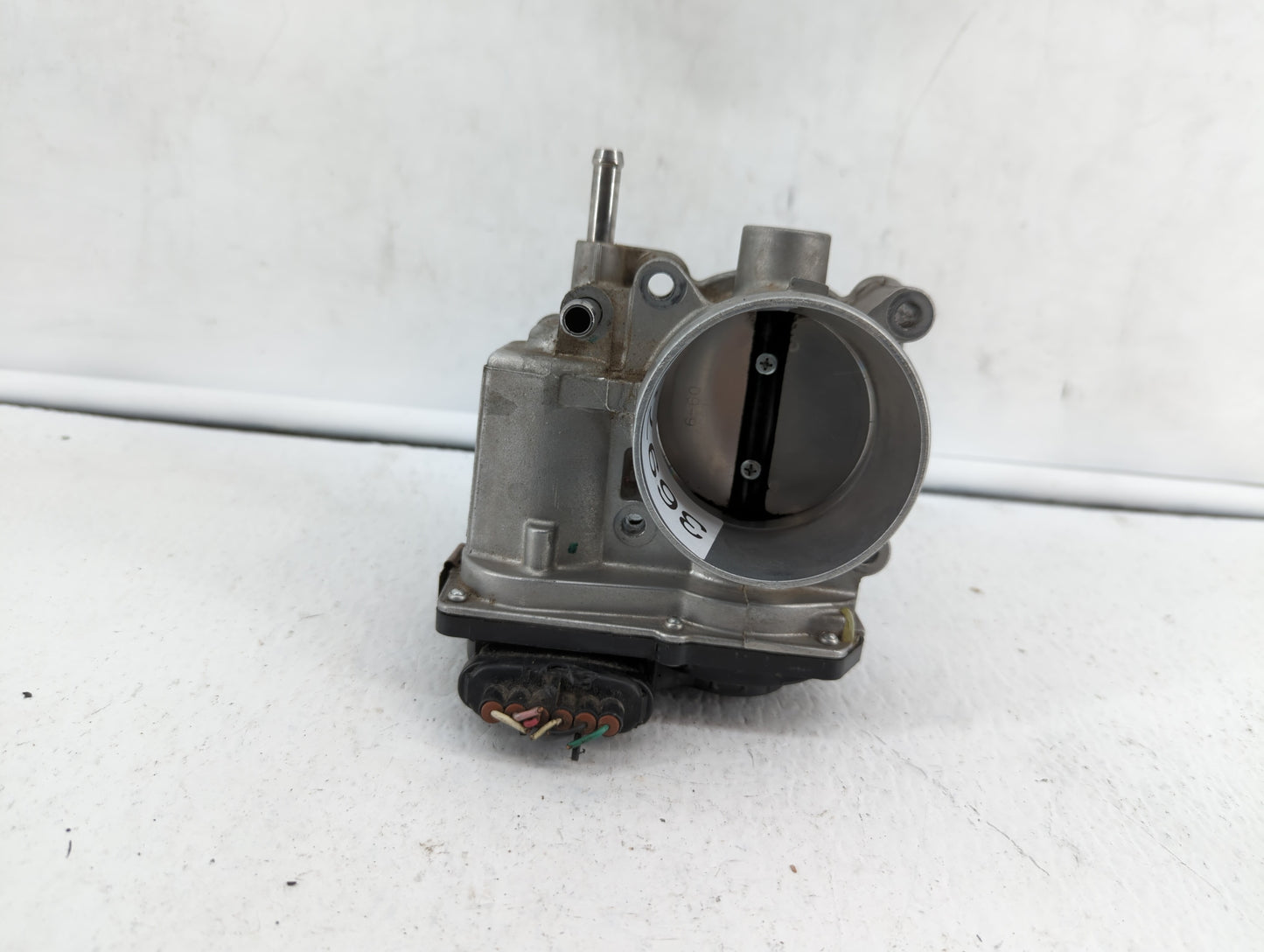 2013-2019 Nissan Sentra Throttle Body P/N:3RA60-01 C 3RA60-01 E, 3RA60-01 D Fits Fits 2013 2014 2015 2016 2017 2018 2019 OEM