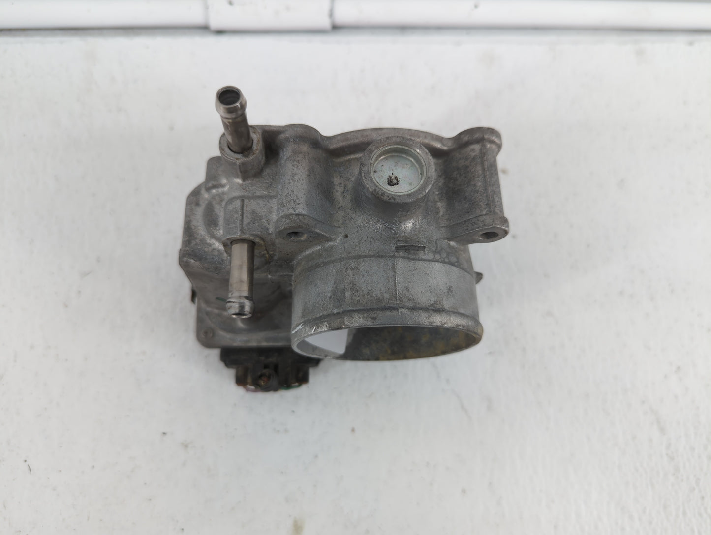 2013-2019 Nissan Sentra Throttle Body P/N:3RA60-01 C 3RA60-01 E, 3RA60-01 D Fits Fits 2013 2014 2015 2016 2017 2018 2019 OEM