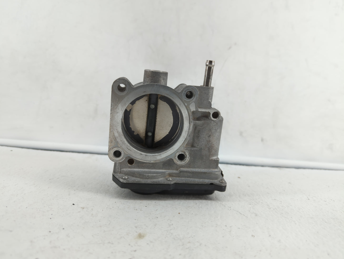 2013-2019 Nissan Sentra Throttle Body P/N:3RA60-01 C 3RA60-01 E, 3RA60-01 D Fits Fits 2013 2014 2015 2016 2017 2018 2019 OEM