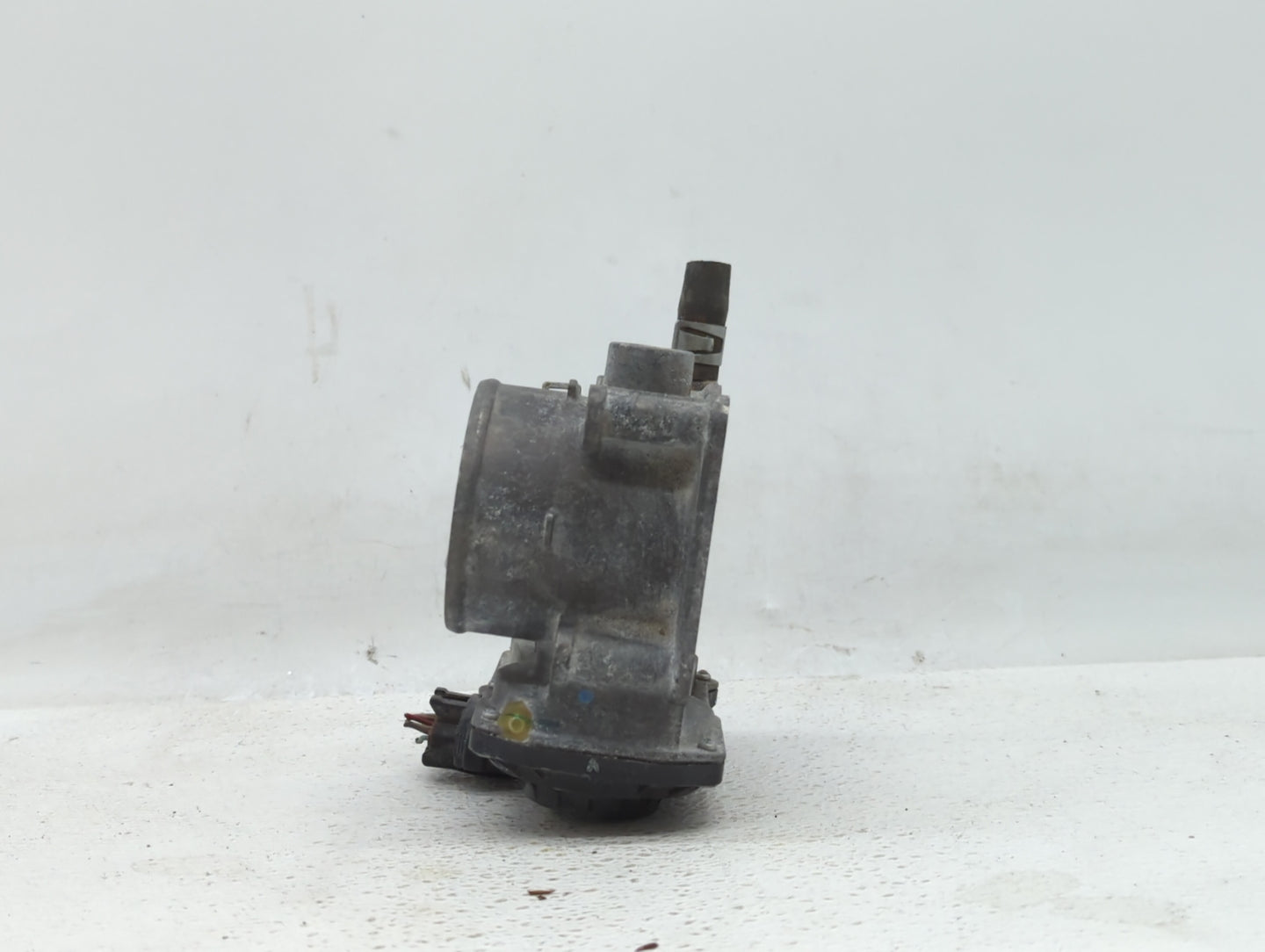 2013-2019 Nissan Sentra Throttle Body P/N:3RA60-01 C 3RA60-01 E, 3RA60-01 D Fits Fits 2013 2014 2015 2016 2017 2018 2019 OEM