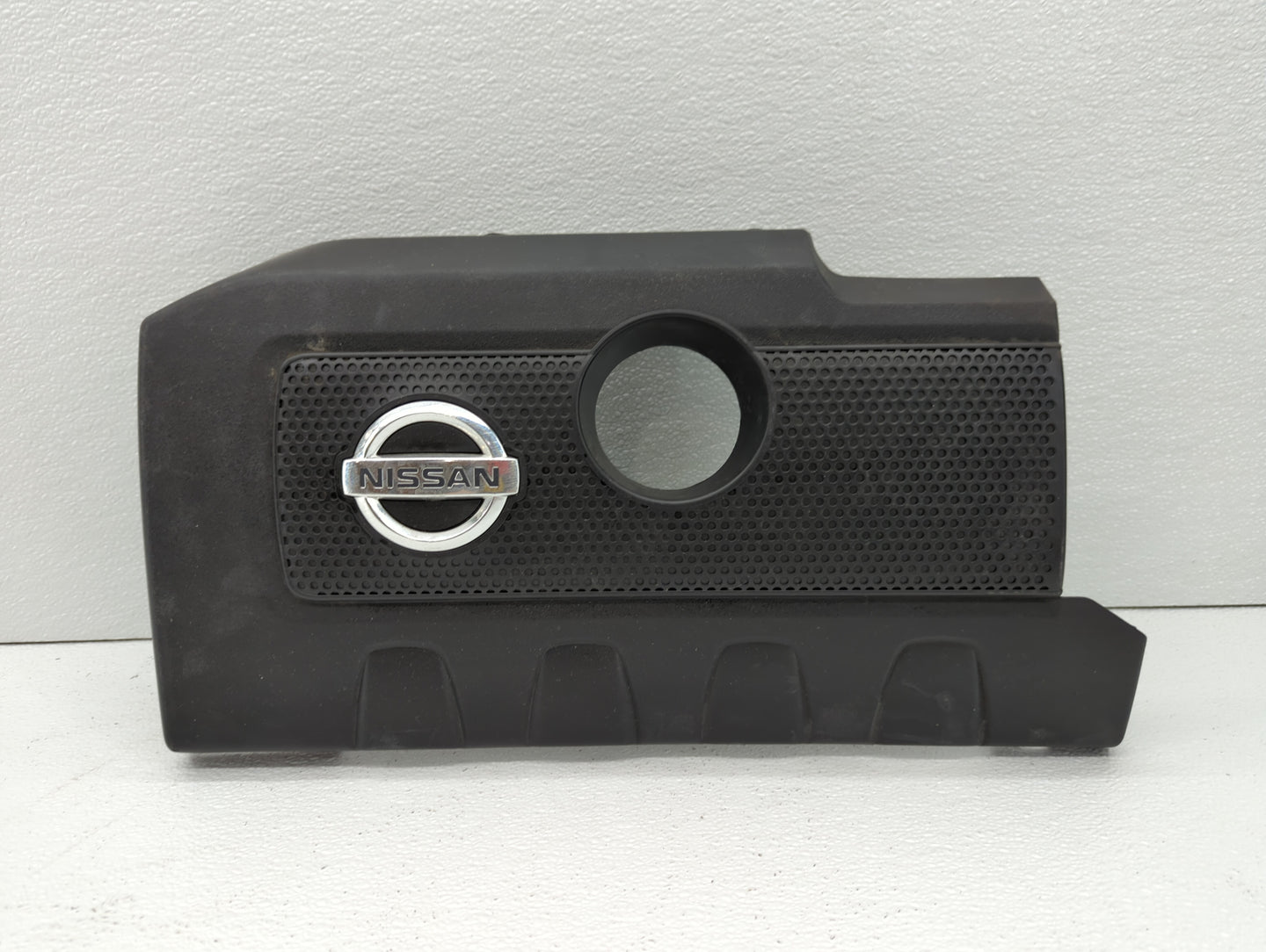 2015 Nissan Sentra Engine Cover - Oemusedautoparts1.com